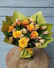 Букет цветов из:  Альстромерии и Розы в Ленинских Горках
