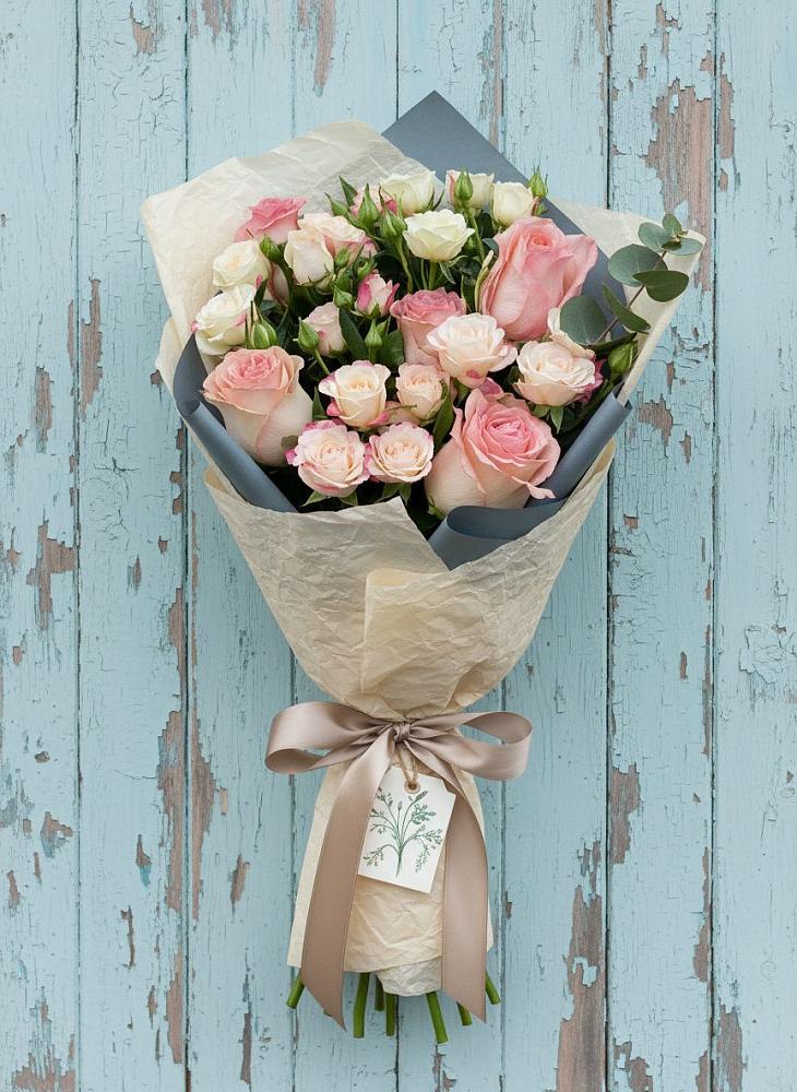 Букет цветов из: Розы в Ленинских Горках