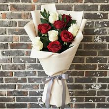 Букет цветов из:  Розы в Ленинских Горках