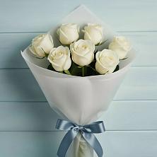 Букет 7 Белых роз Эдлесс Лав в Ленинских Горках