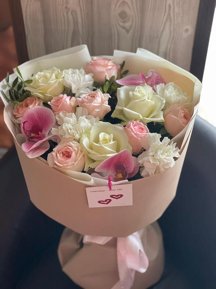 Букет цветов из: Орхидеи, Розы и Гвоздики в Ленинских Горках