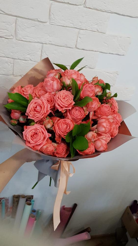 Букет цветов из: Розы в Ленинских Горках