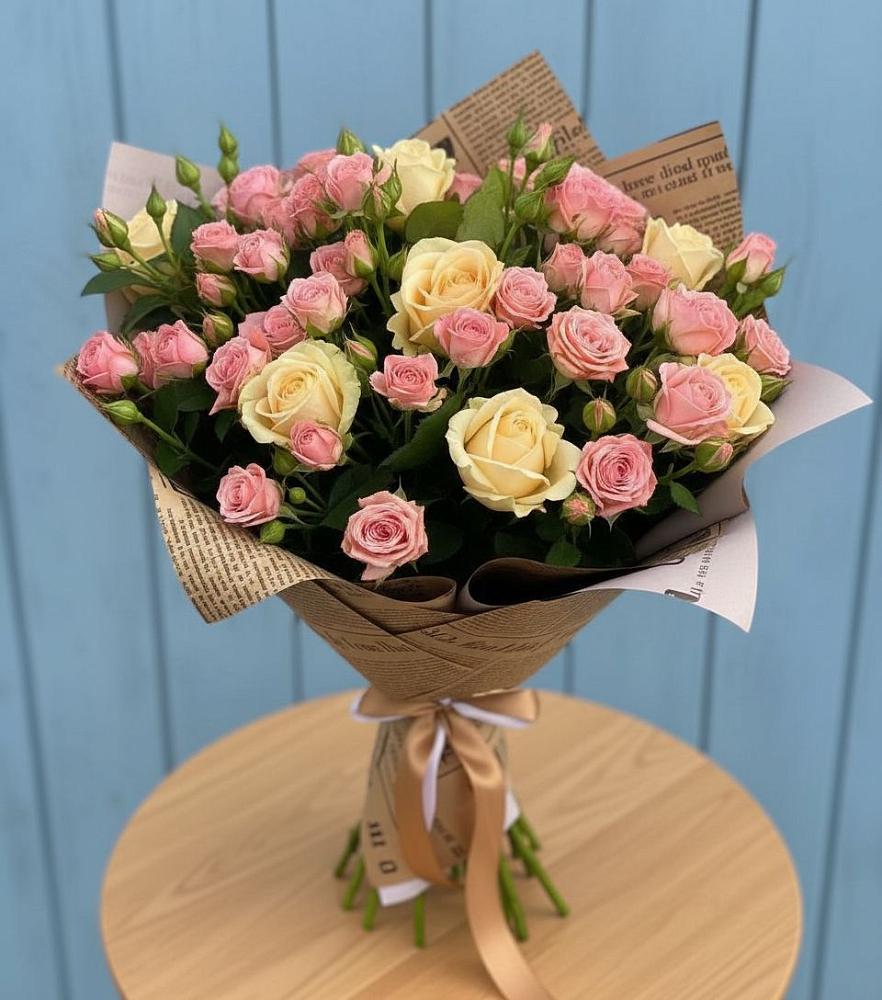 Букет цветов из: Розы в Ленинских Горках