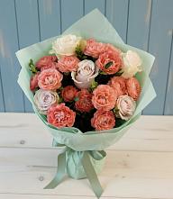 Букет цветов из:  Розы в Ленинских Горках