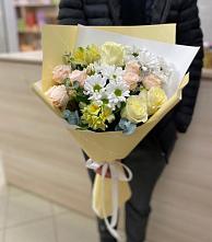 Букет цветов из:  Альстромерии, Розы и Хризантемы в Ленинских Горках