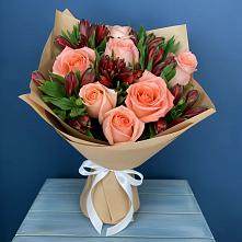 Букет цветов из:  Розы и Альстромерии в Ленинских Горках