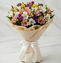 Букет цветов из:  Альстромерии в Ленинских Горках