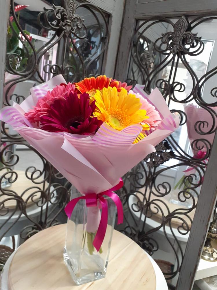 Букет цветов из: Герберы в Ленинских Горках