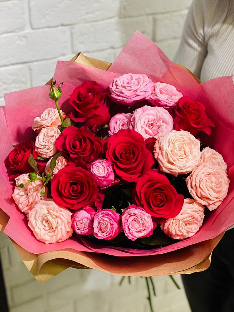 Букет цветов из: Розы в Ленинских Горках