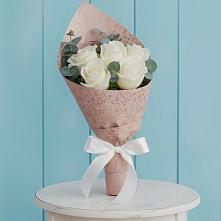 Букет цветов из:  Розы в Ленинских Горках
