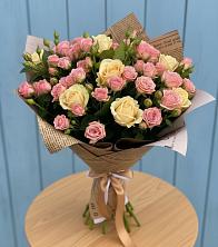 Букет цветов из:  Розы в Ленинских Горках