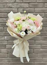 Букет цветов из:  Гвоздики, Розы, Лизиантусы и Хризантемы в Ленинских Горках