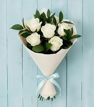 Букет цветов из:  Розы в Ленинских Горках