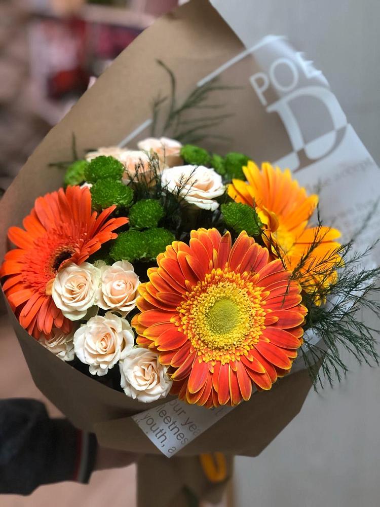 Букет цветов из: Герберы, Хризантемы и Розы в Ленинских Горках