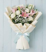 Букет цветов из:  Лилии в Ленинских Горках